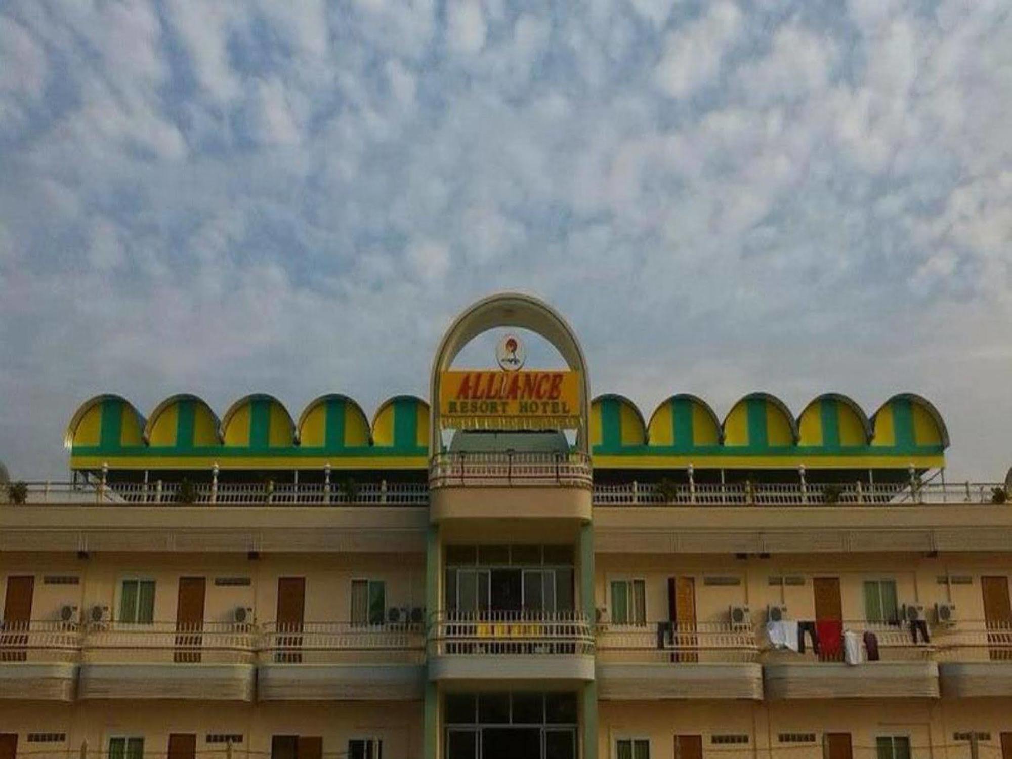 Alliance Resort Hotel Chaung Thar Экстерьер фото